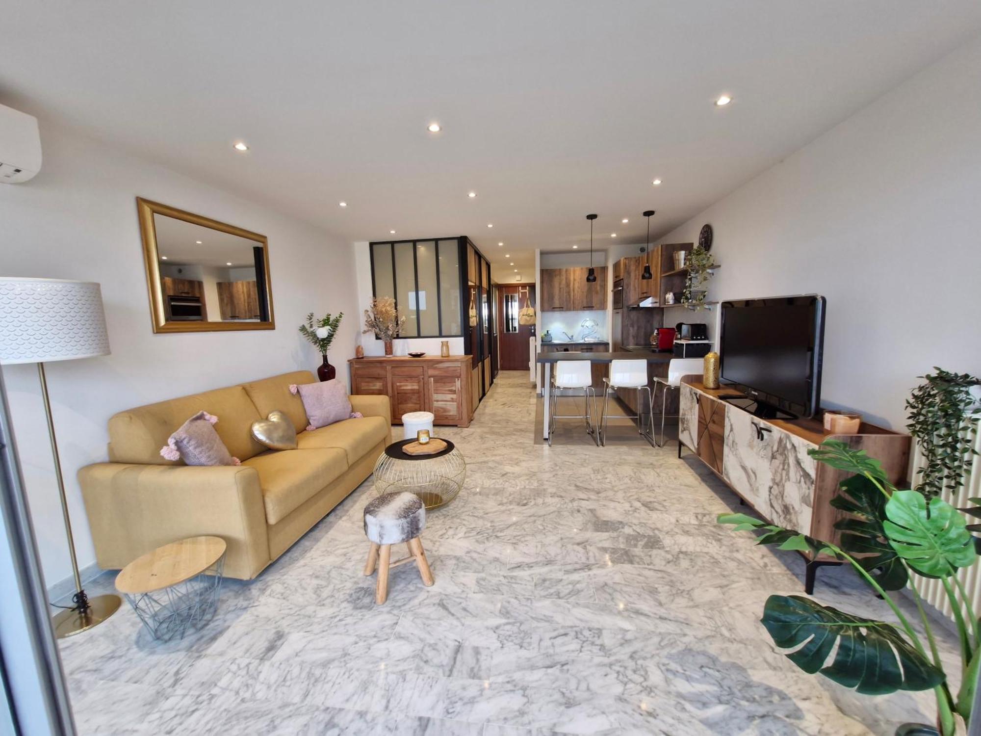 Sunny And Cosy Sea View Studio Antibes Buitenkant foto